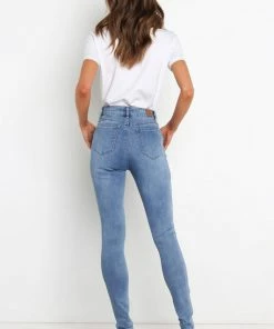 PUP54 Jenny Jeans - Light Blue Wash Clothing