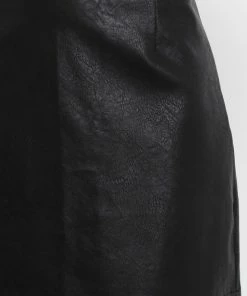 PUP3 Neave Skirt - Black Clothing