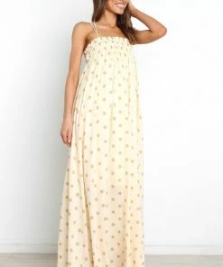 PUP52 Dresses Urbana Dress - Beige