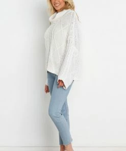 PUP49 Sharpy Knit Sweater - White For The Bride