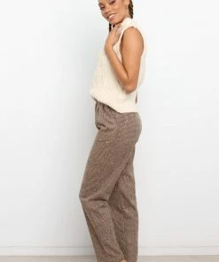 PUP52 Vergie Vest - Cream Clothing