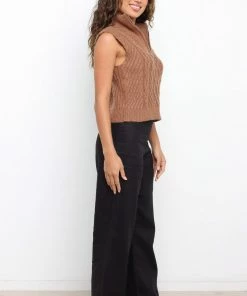 PUP52 Vergie Vest - Mocha