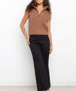 PUP52 Vergie Vest - Mocha