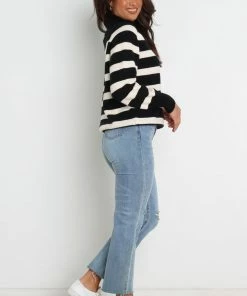 PUP4 Winston Knit Sweater - Black Bump Friendly