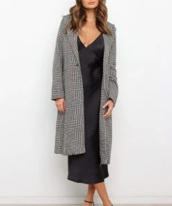 PUP4 Lila Coat - Black