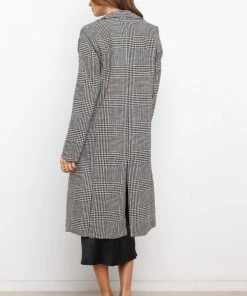 PUP4 Lila Coat - Black