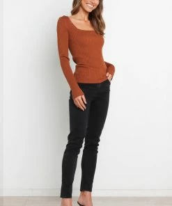 PUP52 Kaylen Top - Rust Clothing