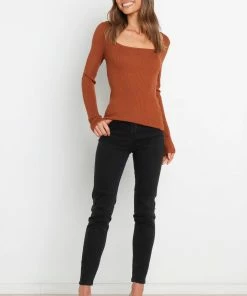 PUP52 Kaylen Top - Rust Clothing