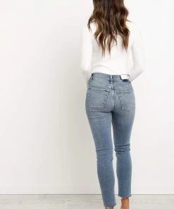 PUP15 Shadow Top - White For The Bride