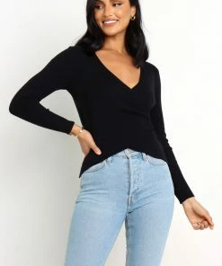 PUP58 Wolfe Top - Black