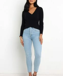 PUP58 Wolfe Top - Black