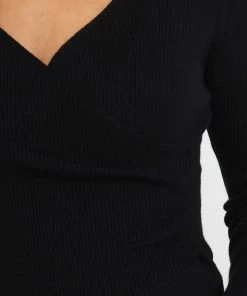 PUP58 Wolfe Top - Black