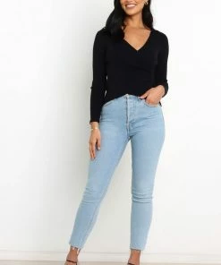 PUP58 Wolfe Top - Black