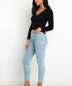 PUP58 Wolfe Top - Black