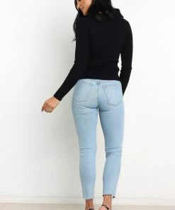 PUP58 Wolfe Top - Black